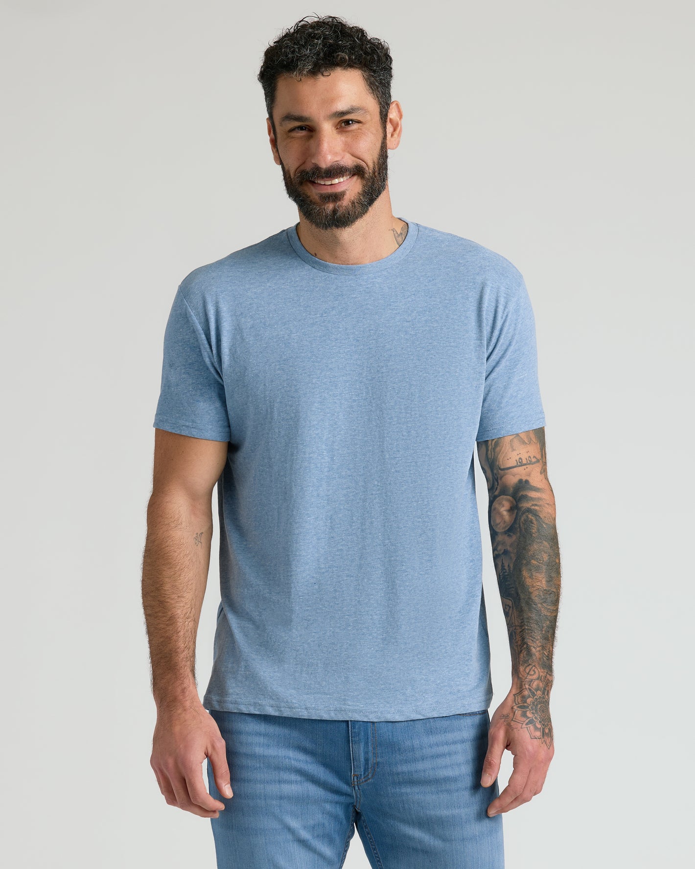 Man wearing Classic Crew Neck T-shirt from 6-Pack collection.