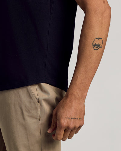 Classic Curved Hem Crew Neck - Black