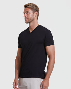 True ClassicMan wearing Standard 3-Pack black V-neck T-shirt.