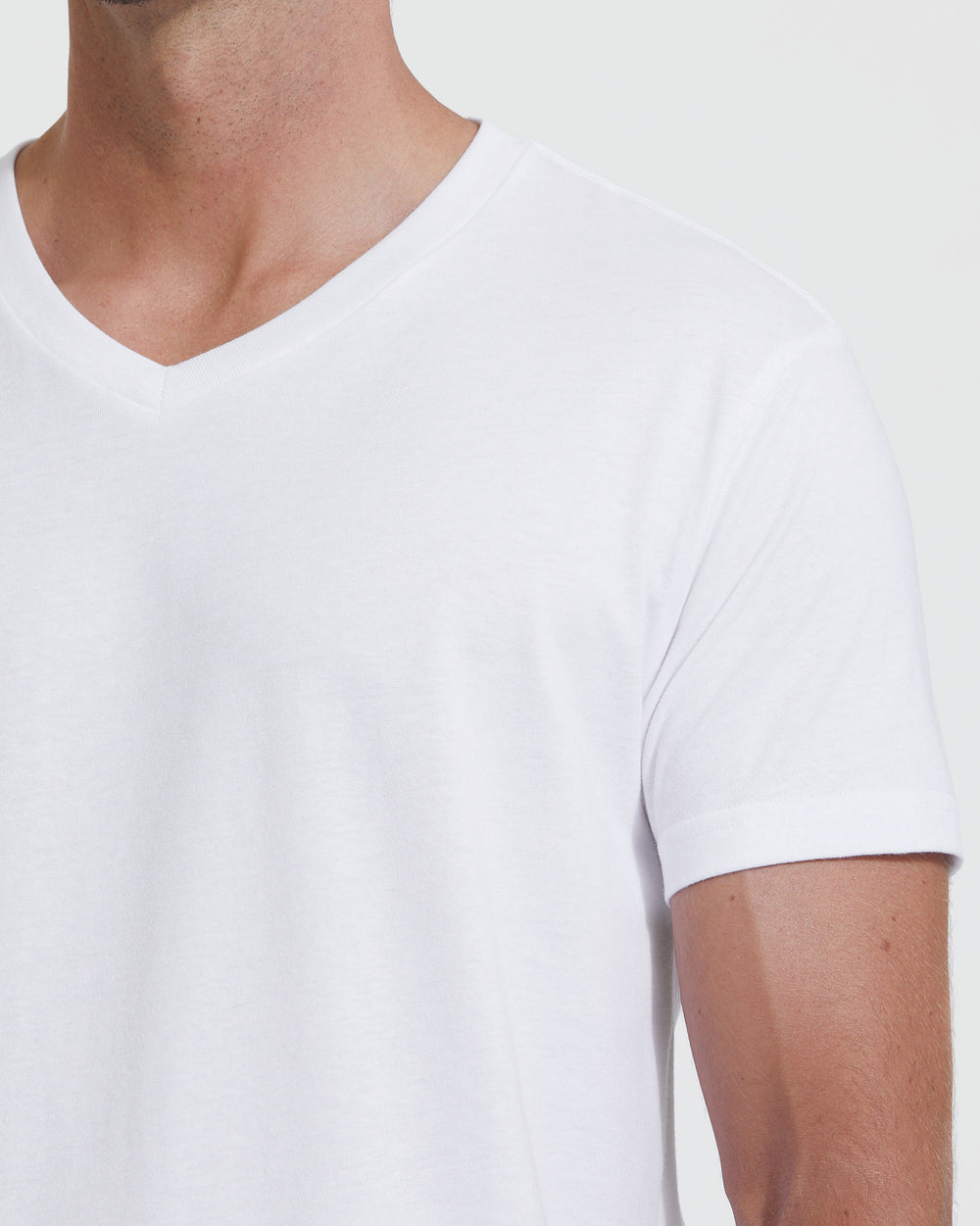 white v neck t shirt mens