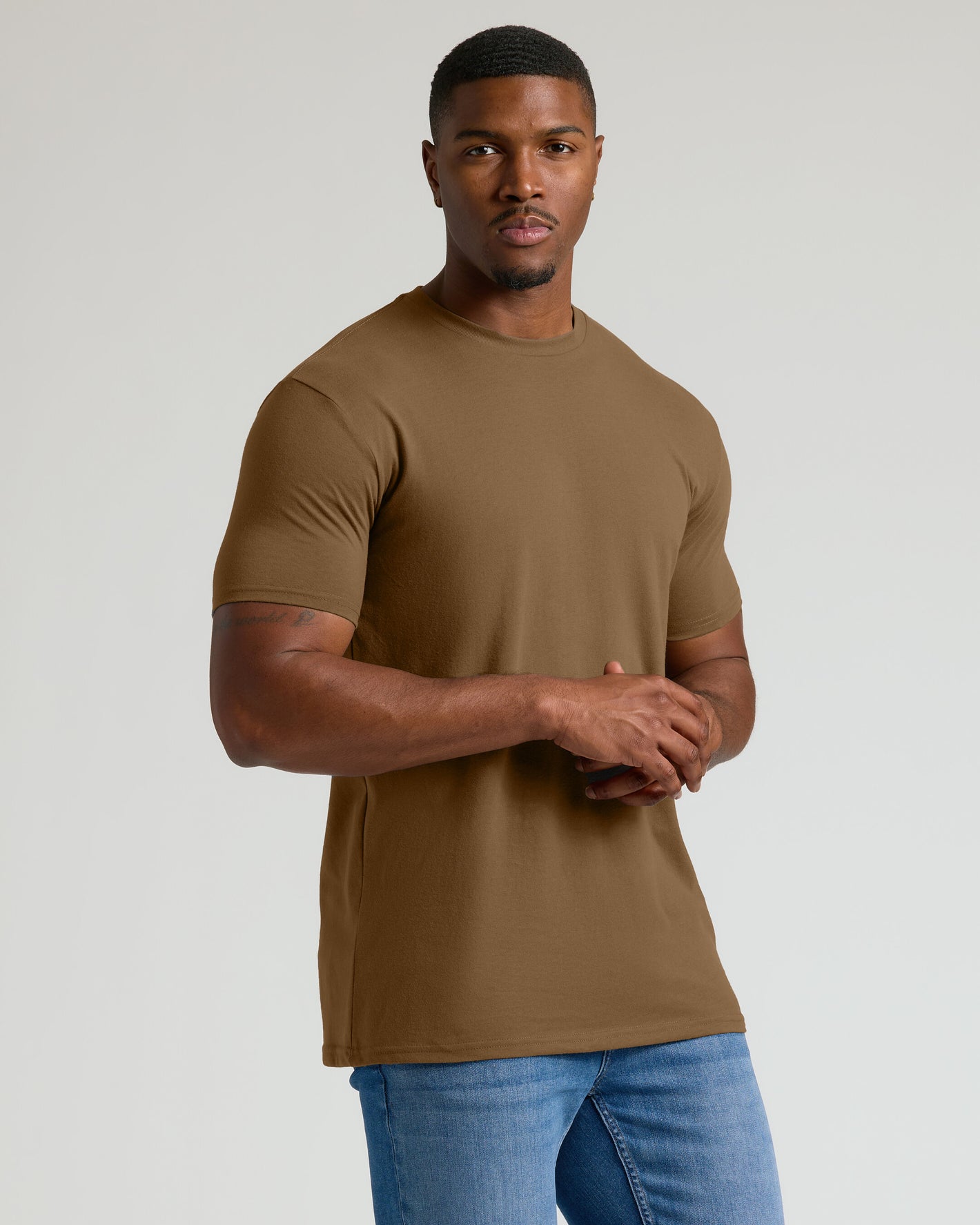 Tan 499 Tall Straight Hem Crew Neck T-Shirt on fit man.