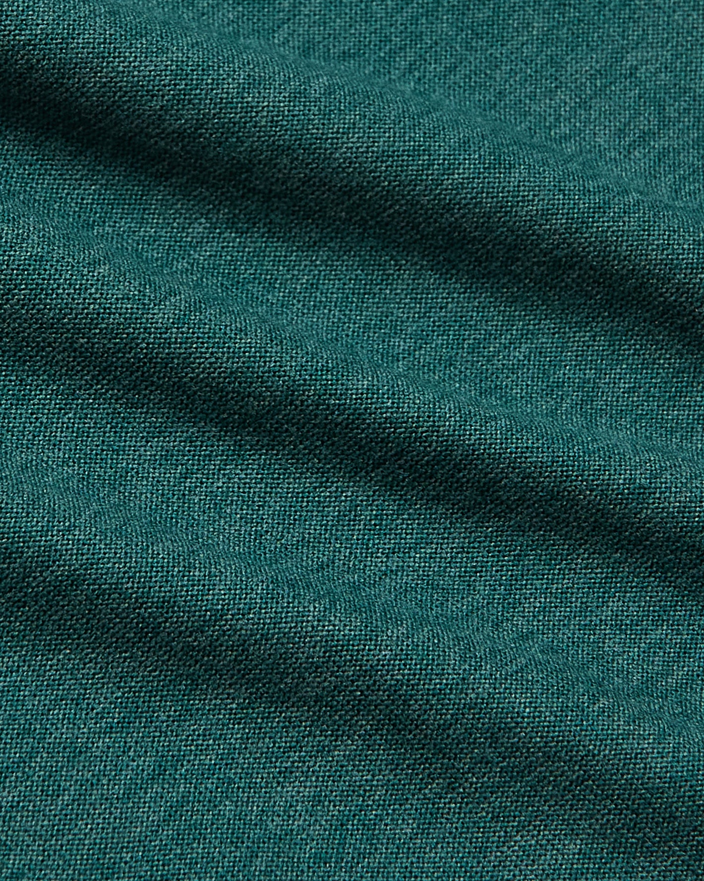 Clover Tall Active Crew Neck 2.0 fabric close-up, showcasing weave texture.
