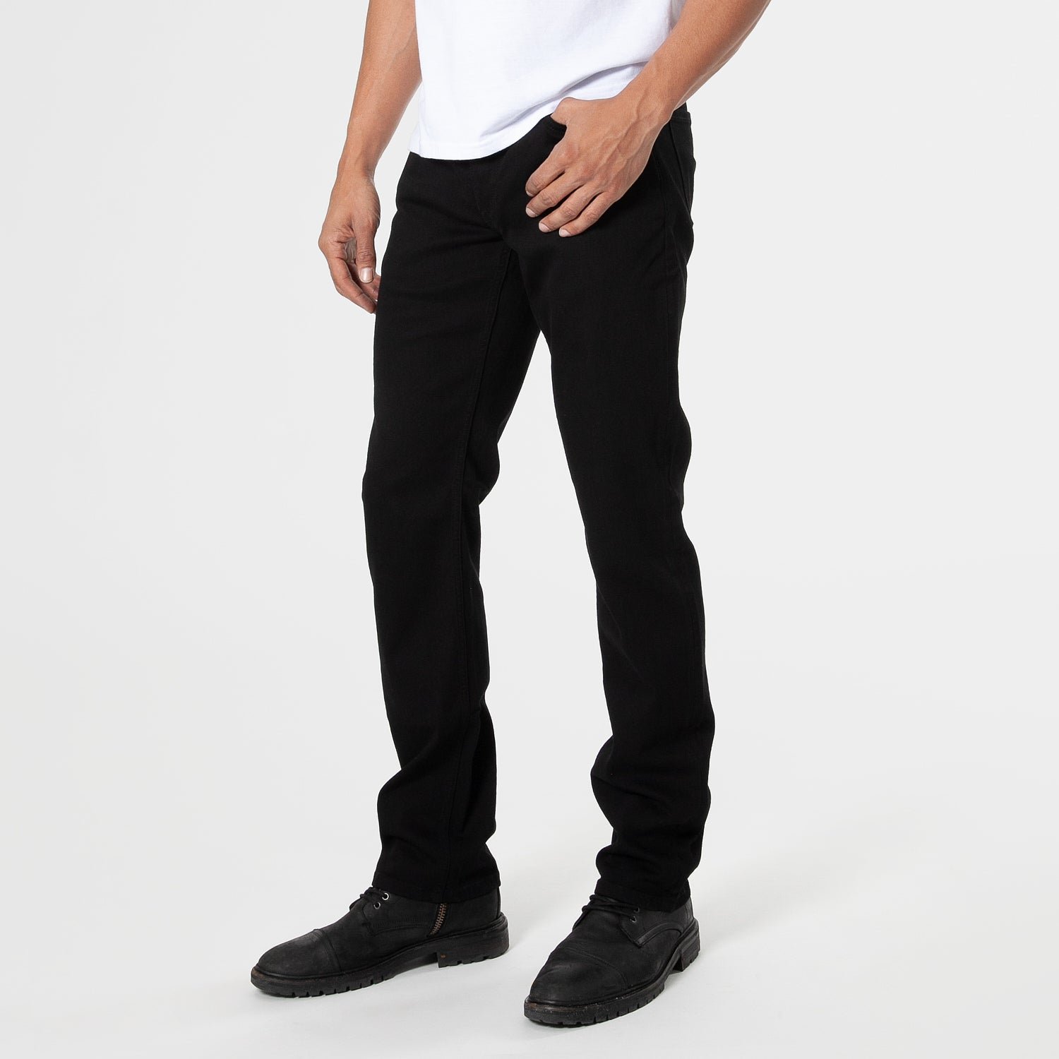 Straight Fit Indigo and Black Comfort Jeans 2-Pack