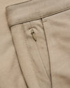 7 Khaki Chino Shorts 2.0 waistband with side-pocket zipper detail.