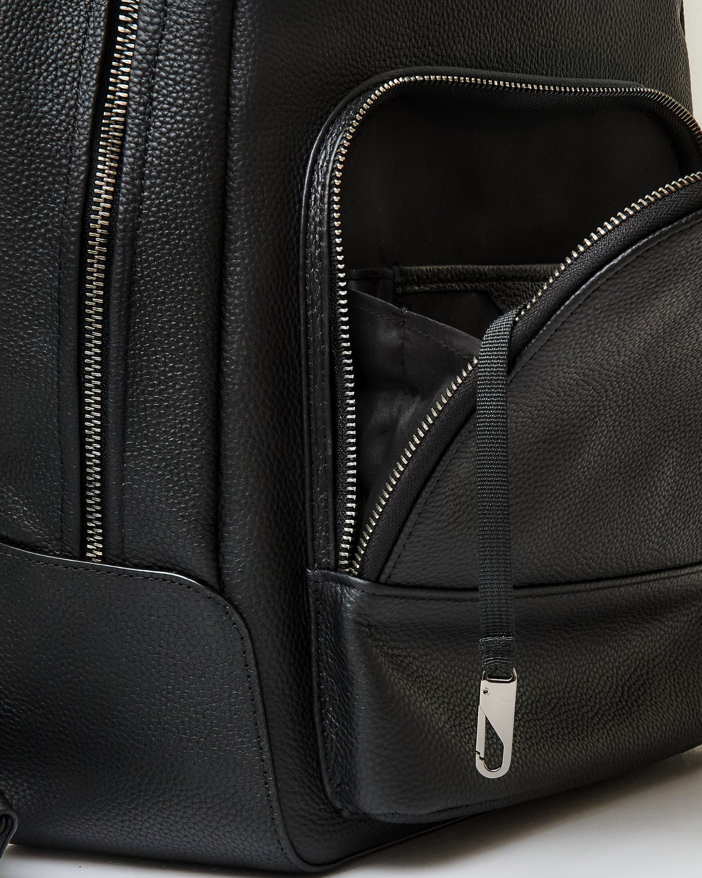 Premium Leather Backpack True Classic Premium Leather Backpack True Classic