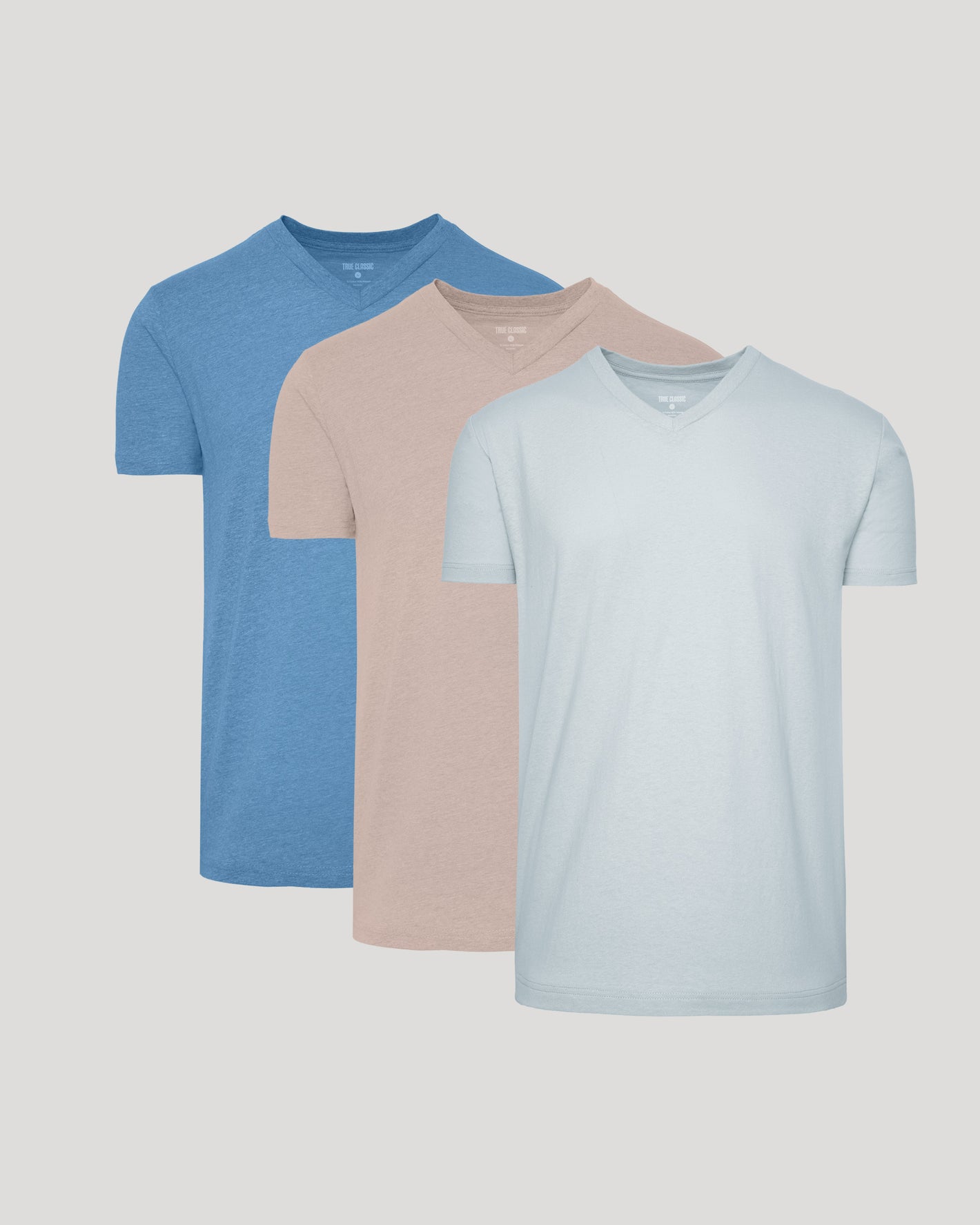 Seasonal Classic V-Neck 3-Pack T-shirts in plain V-neck style.