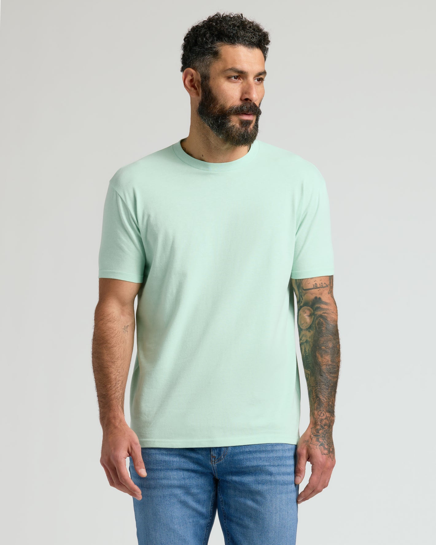 Kurzärmliges T-Shirt mit Rundhalsausschnitt in Heather Mist