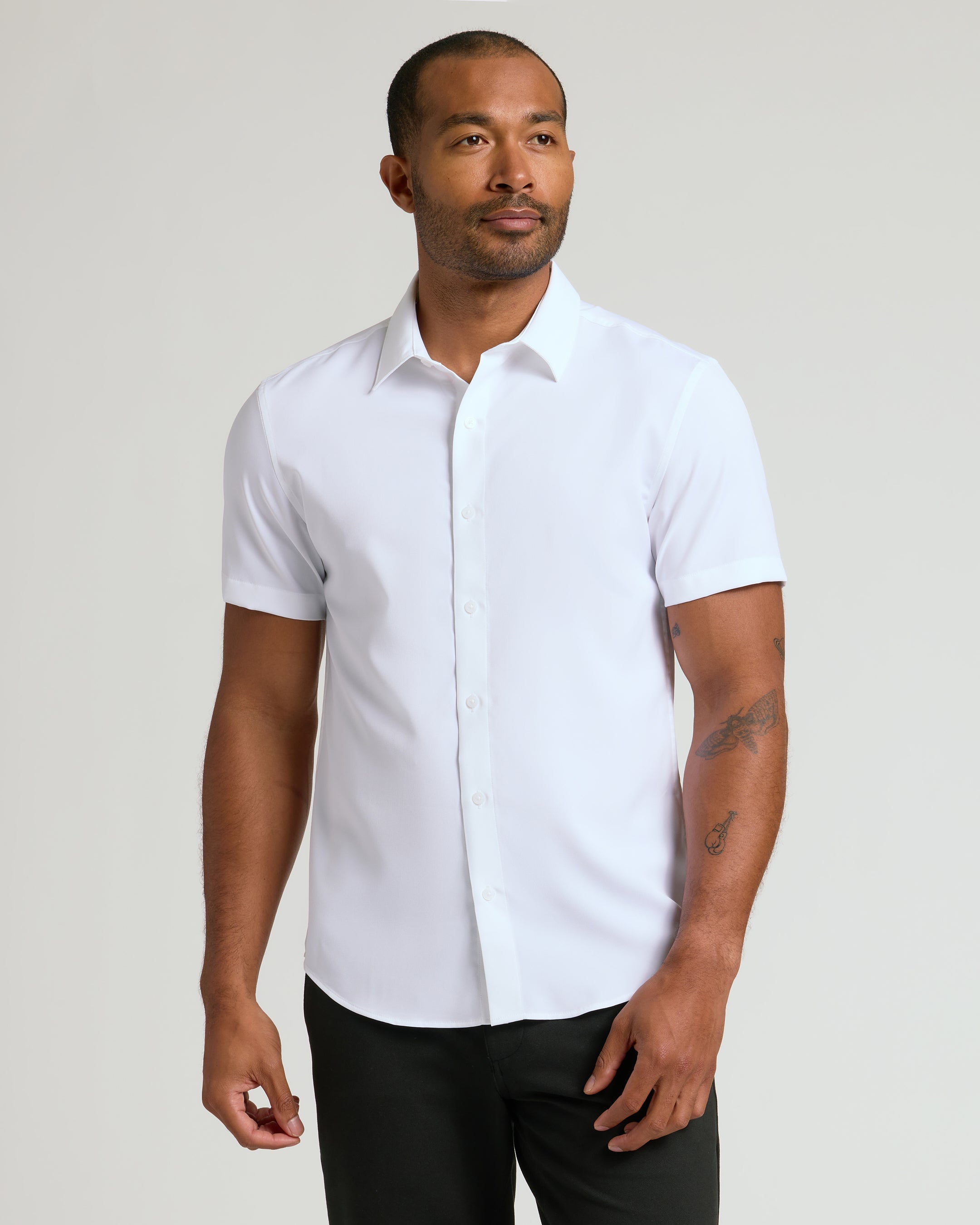 TCT_4028_Short-Sleeve-Performance-Dress-Shirt_WHITE_Medium_Ecomm_2025 ...