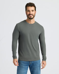 True ClassicMan wearing gray T-shirt from Black Friday Winter Doorbuster 7-Pack.