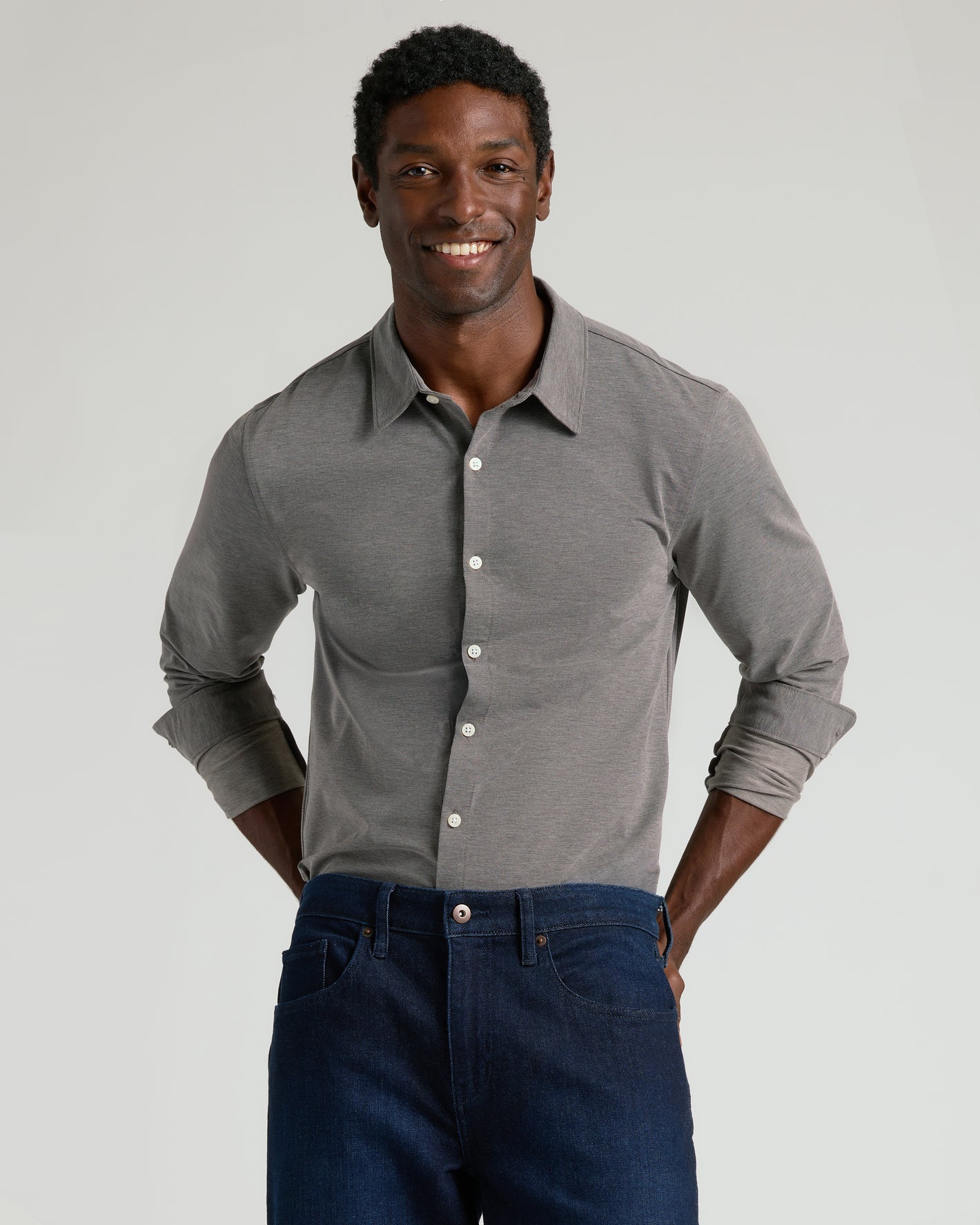 Man wearing Oak Stretch Oxford 2.0, showcasing its slim, flexible fit.