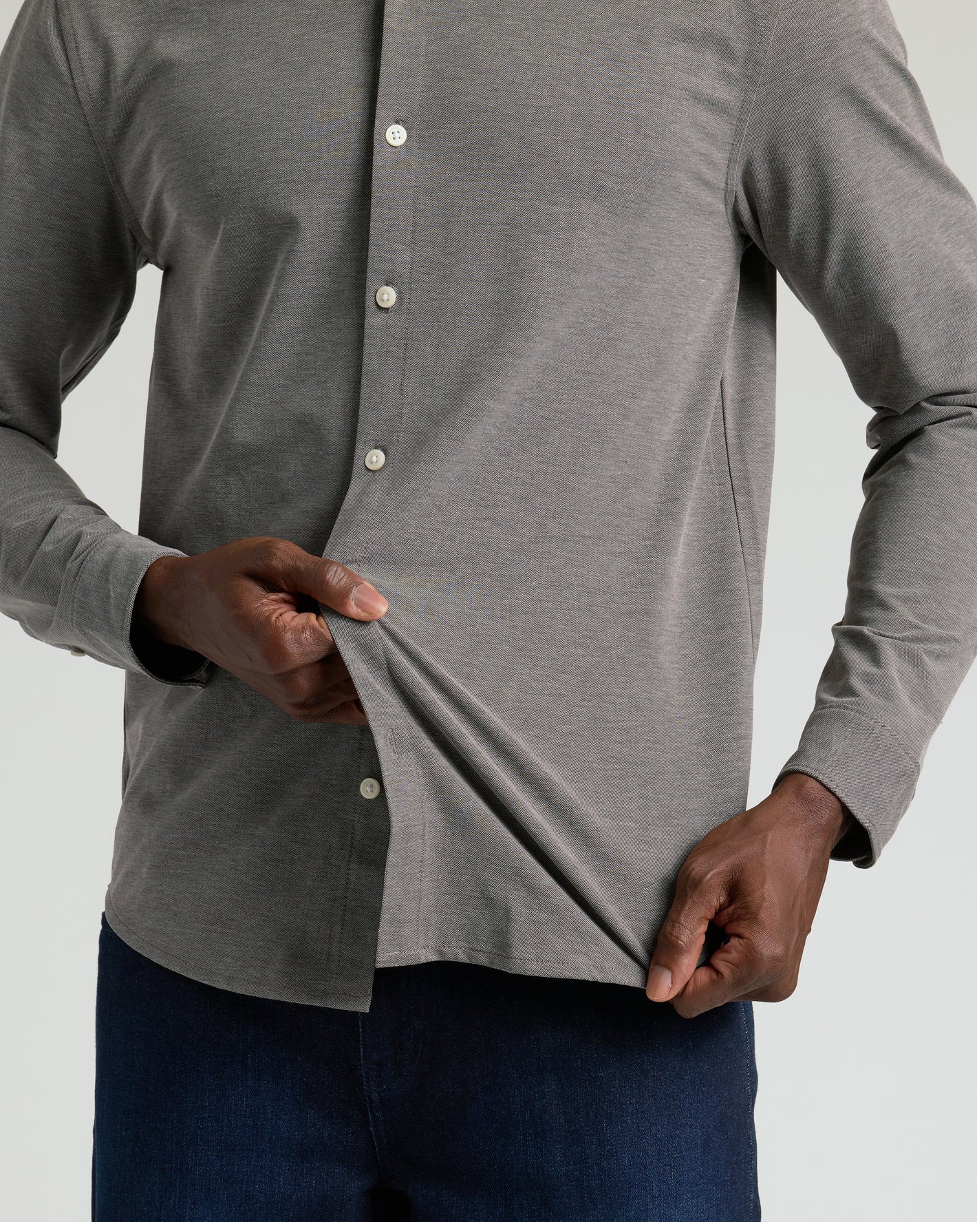 Oak Stretch Oxford 2.0 shirt showcased for its drape and stretch.
