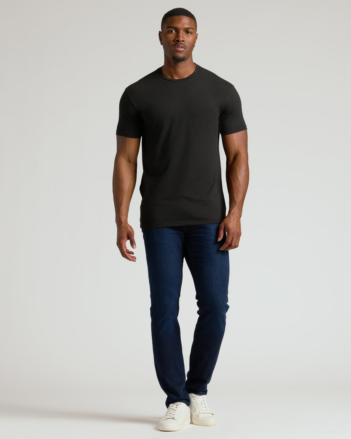 Train Crew Rucksack All Black Tall Straight Hem Crew Neck T-Shirt 6-Pack | True Classic