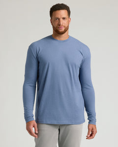 True ClassicModel wearing Seasonal Tall Classic Long Sleeve Crew 3-Pack shirt.