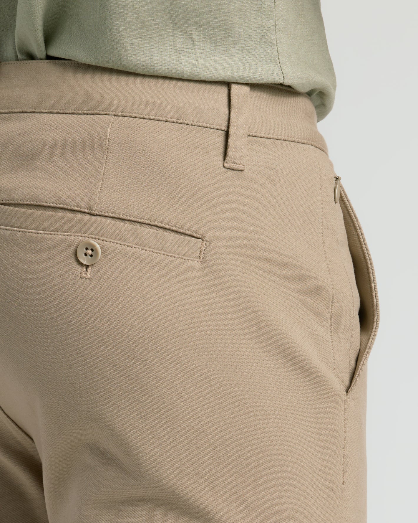 Khaki Slim Chino Pants 2.0 with welt and zip pockets.