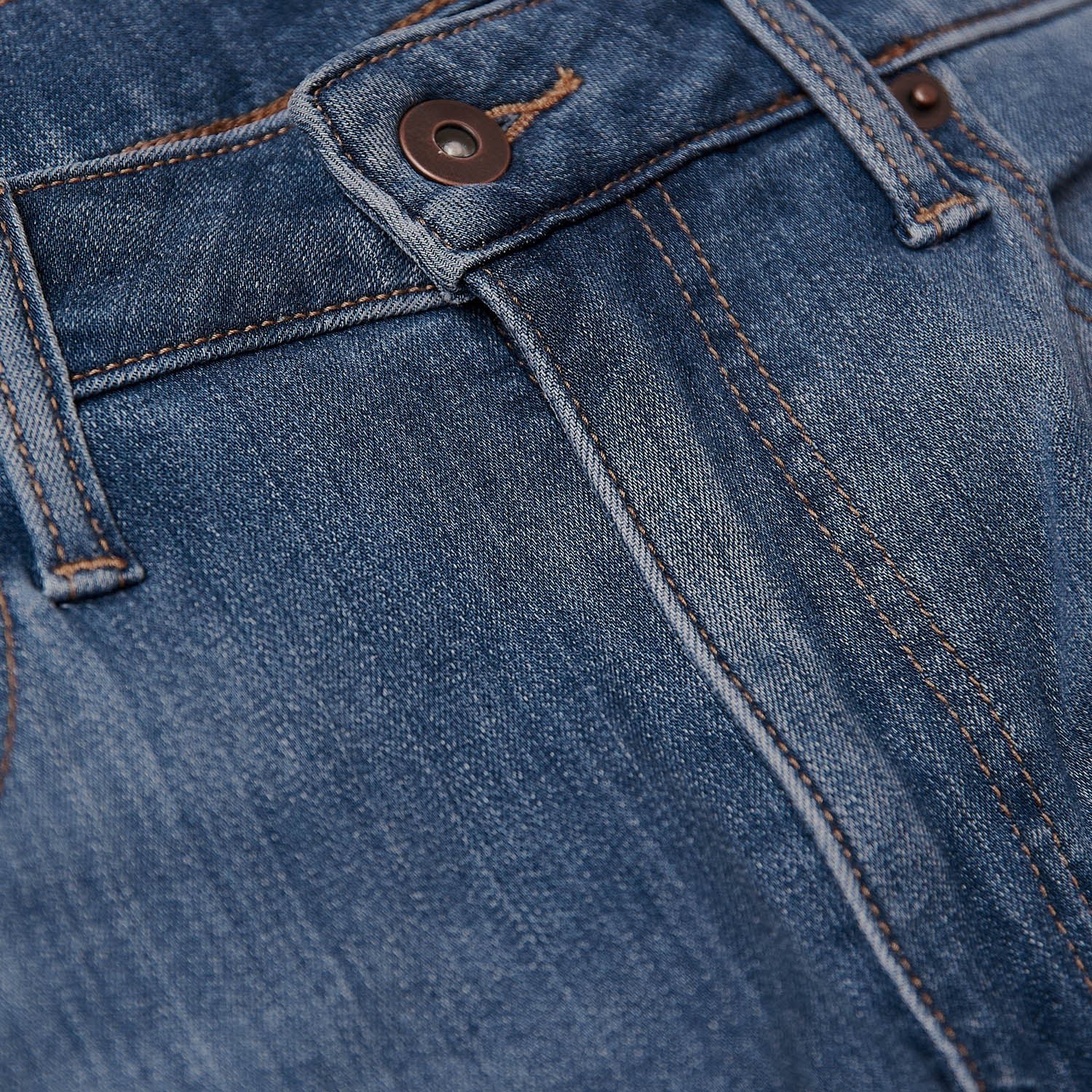 Medium indigo Wash Straight Fit Comfort Jeans